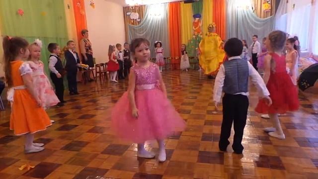 Танец Раз, два, три. смотреть онлайн