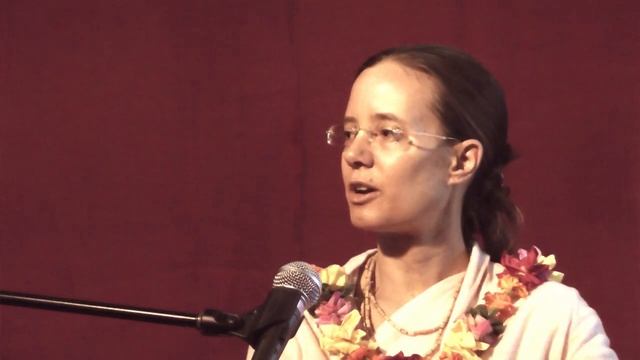 Служение Духовному Учителю. Шримати Бхакти Лалита Деви Даси. 26.07.2013. "VEDALIFE 2013", Киев. смотреть онлайн