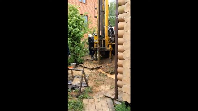 Бурение артезианской скважины ( скважина на воду) смотреть онлайн