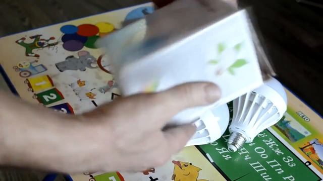 Посылка из Китая.. обзор светодиодных лампочек для софтбокса 15W HD смотреть онлайн