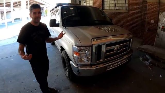 VAN BATTLE! Ford E350 vs Ford Transit - Cost conscious ways to get your van life on! смотреть онлайн