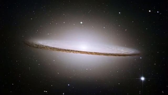 Sombrero Galaxy Deep Sky detailed image from the Hubble Space Telescope смотреть онлайн