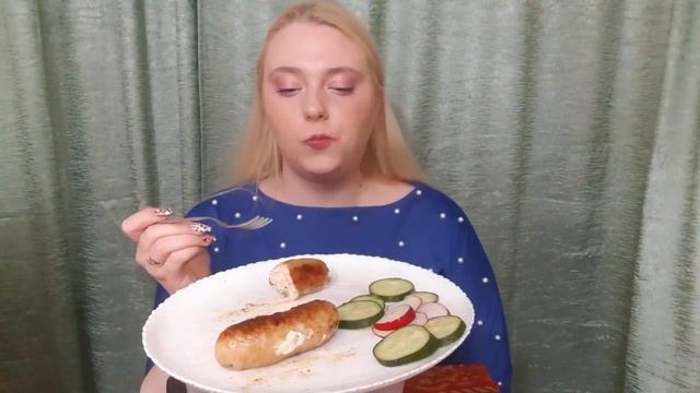 Мукбанг/Mukbang.  Колбаски с овощами.
