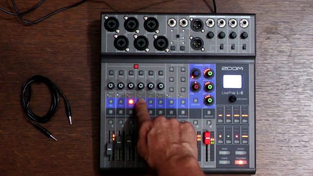 Zoom LIVETRACK L-8 - Recensione e prova in italiano - Ceccherini Music смотреть онлайн