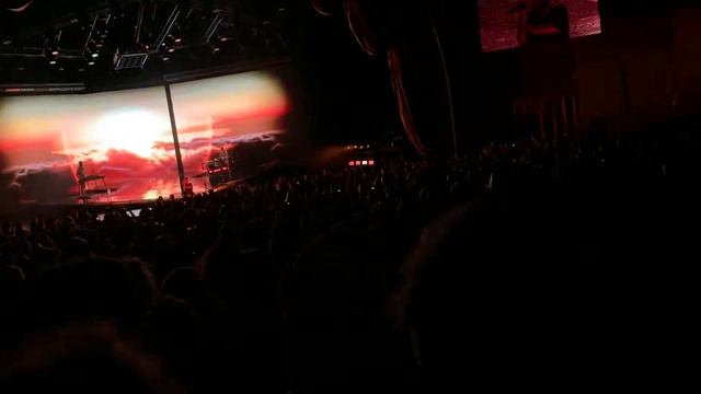Billie Eilish-Listen Before I Go-Radio City Music Hall смотреть онлайн
