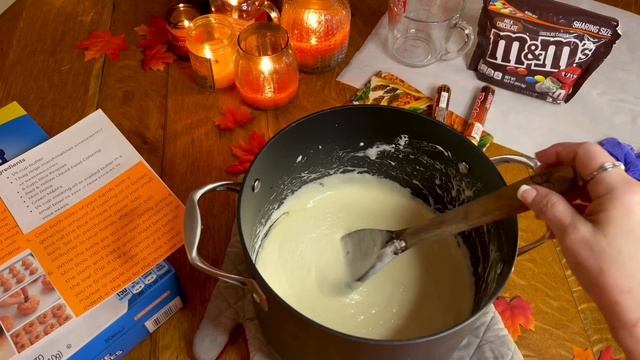 Making Rice Krispy Pumpkins! (Whispered version) ASMR Mini kitchen tour. ASMR смотреть онлайн