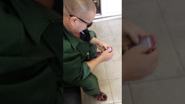 Жена подарила розовый телефон! смотреть онлайн