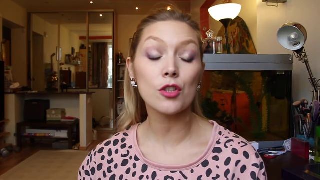 Немного обо мне смотреть онлайн