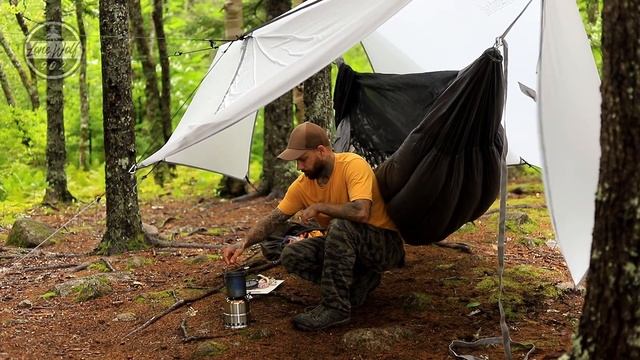 Camping In Heavy Rainstorm and High Winds With A Hammock смотреть онлайн