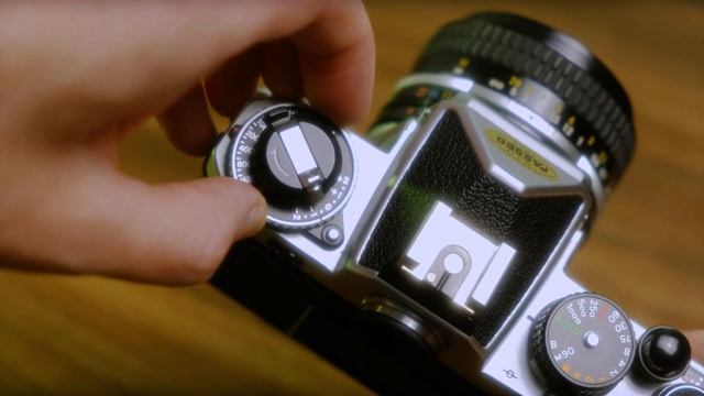 Nikon FE - Best Budget 35mm SLR Film Camera? смотреть онлайн