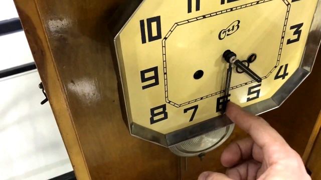 Старинные настенные часы ОЧЗ с боем и маятником смотреть онлайн