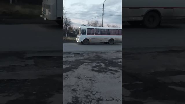 Автобусы паз 4234-05 а226хн lpr и Баз А079.25 Эталон. а631ер lpr маршрут Ровеньки Новошахтинск. смотреть онлайн