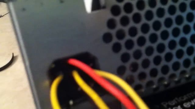 Testing an Xbox 360 with an ATX power supply смотреть онлайн