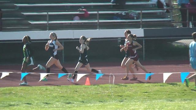 2012-4-28 Don Lukens Invite at Loy Norrix Girls 3200 1st lap.MTS смотреть онлайн