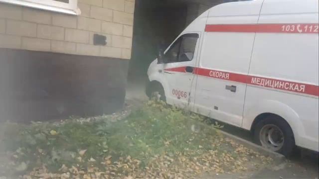 Пенза, ул. Кронштадтская, д. 1 Скорые стоят, отстаивают время! смотреть онлайн
