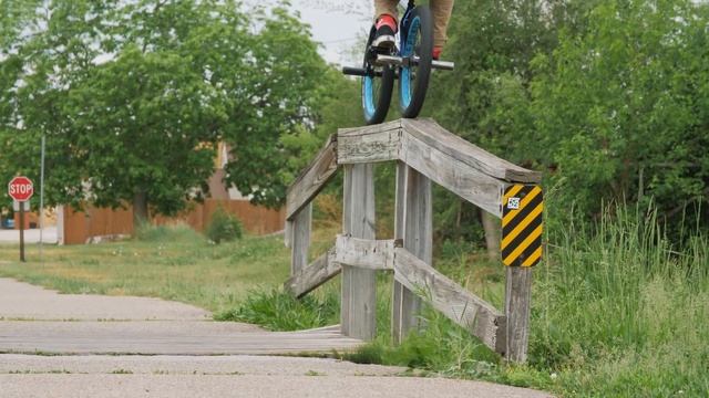 SELFSTRAN: Jammed Sandwich ft. Erik Elstran | Sunday Bikes | BMX смотреть онлайн