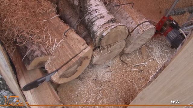 Электропила ЭПЧ-3.Гигант с шиной 110 см. Пилим поперек / Stack cutter смотреть онлайн