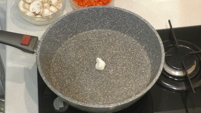 Террин из курицы с шампиньонами и оливками смотреть онлайн