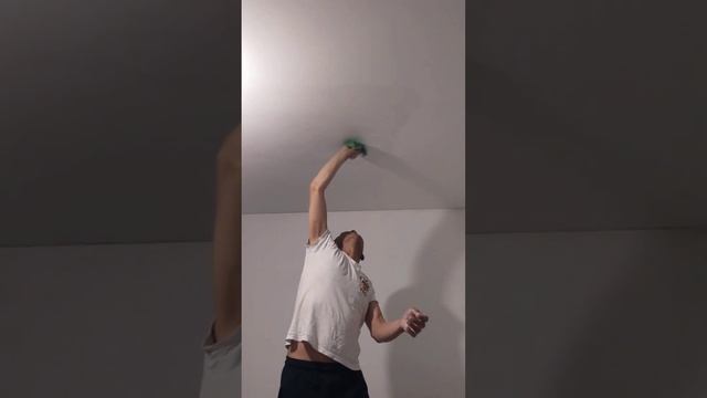 Как мыть матовый натяжной потолок #лайфхаки #рекомендации #казахстан смотреть онлайн