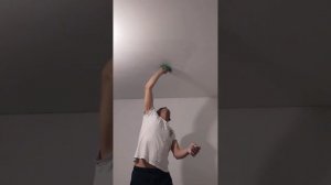 Как мыть матовый натяжной потолок #лайфхаки #рекомендации #казахстан