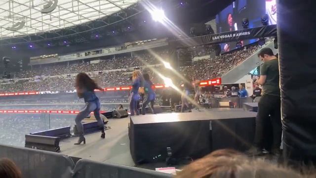 Iggy Azalea LIVE from the #Raiders Halftime from #AllegiantStadium смотреть онлайн