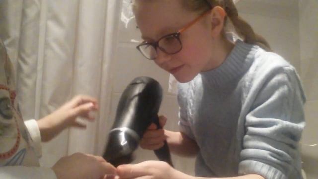 Крашу ногти подруге смотреть онлайн