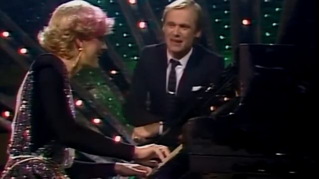 Helena Vondrackova & Jiri Korn смотреть онлайн
