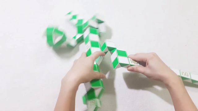 Magic Snake Puzzle Or Rubik Rắn 240 Pieces - Robot
