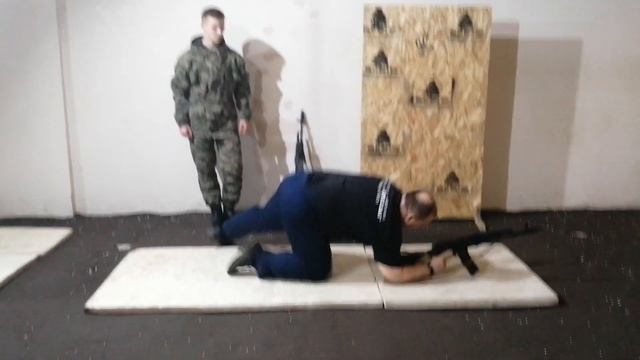Правильный переход из изготовке к стрельбе с колена в изготовку лёжа смотреть онлайн