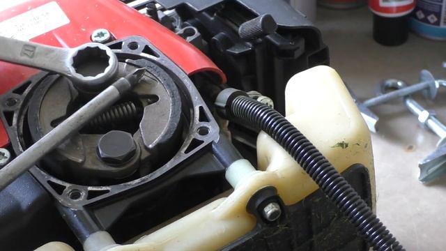 Замена сцепления на бензокосе смотреть онлайн