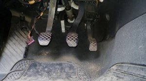Скрип при повороте руля Audi A6 C6