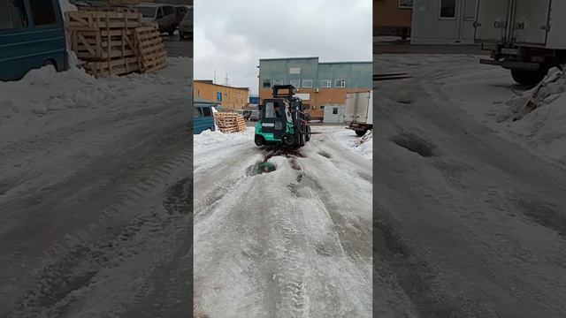 увезли на штраф стоянку водилу вместе с погрузчиком смотреть онлайн