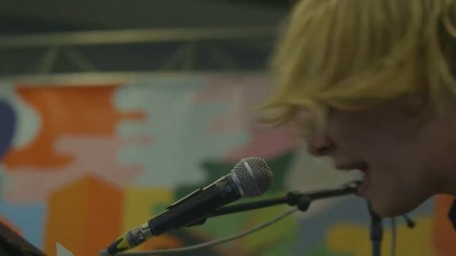 Tom Odell - Hold Me @Bruxelles-Midi, Brussel-Zuid смотреть онлайн