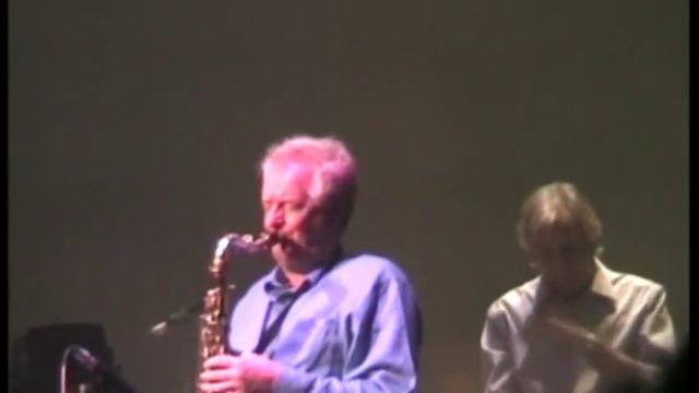 David Gilmour - Then I Close My Eyes (w/ Robert Wyatt)