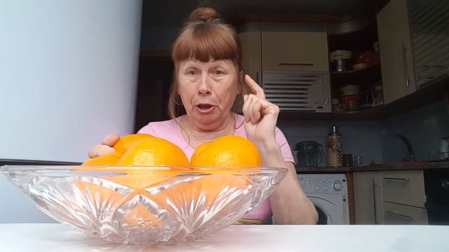 А ЗНАЕТЕ КАК НУЖНО ВЫБИРАТЬ МАНДАРИНЫ ЧТОБЫ ОНИ БЫЛИ СОЧНЫМИ И НЕ СУХИМИ смотреть онлайн