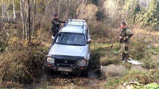 OFF-ROAD выходного дня / Едем по ЗАБРОШЕННОЙ ЦАРСКОЙ ДОРОГЕ / забыли ЦЕПИ смотреть онлайн
