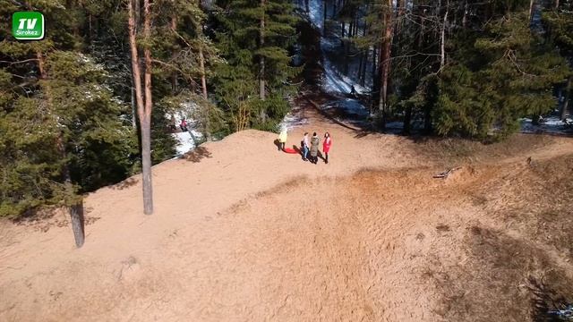 Выходной в лесу. Зима не сдаётся. Весна наступает. смотреть онлайн