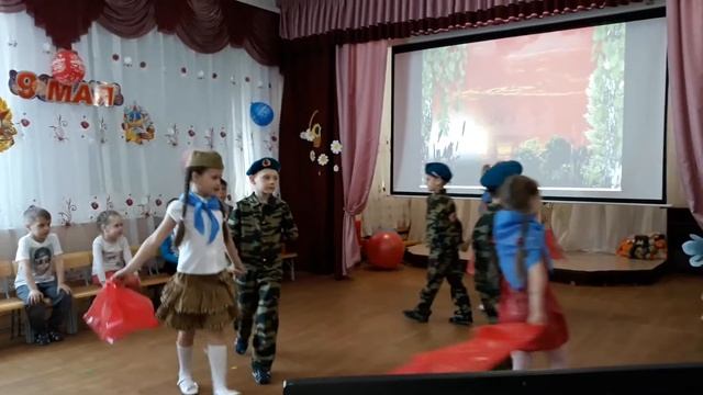 Танец в детском саду "Закаты алые" смотреть онлайн