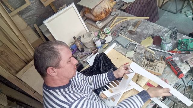 Как аккуратно снять ножку стула при помощи сверла. смотреть онлайн