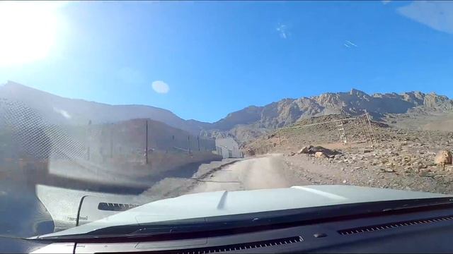 Oman trips. Wadi Abyadh and a ride to Wakan village. смотреть онлайн