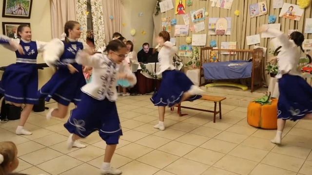 Танец на день матери смотреть онлайн