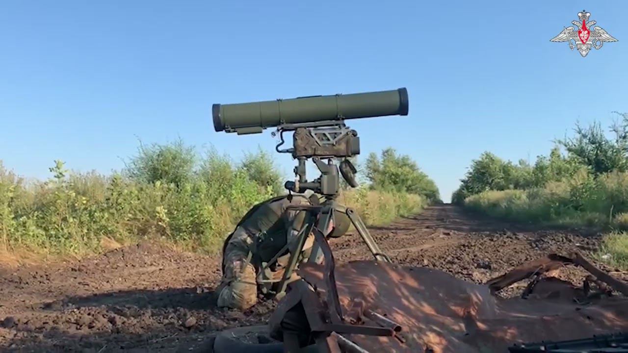 Десантники РФ уничтожают бронетехнику противника. смотреть онлайн