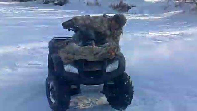Квадроцикл на льду (Quad on the ice) смотреть онлайн