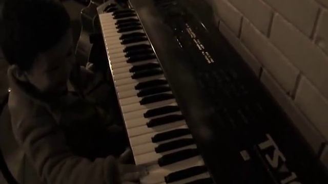 Martin y su descarga con maracas, bongo, piano y congas....wmv смотреть онлайн