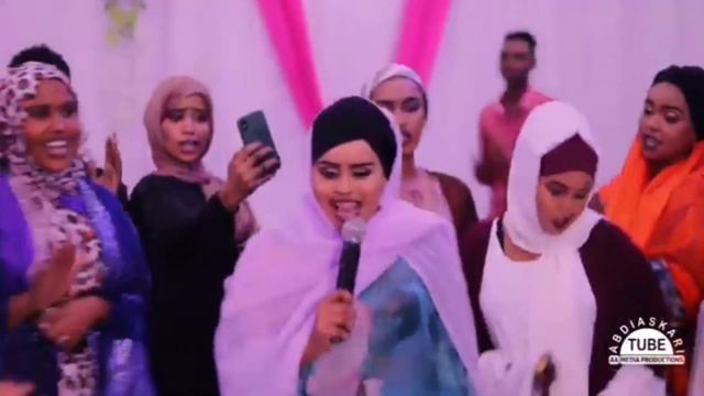 SHAADIYO SHARAF HEES KALACASAN HABURBURIN WACADKOO/ BALQIISA OFFICIAL смотреть онлайн