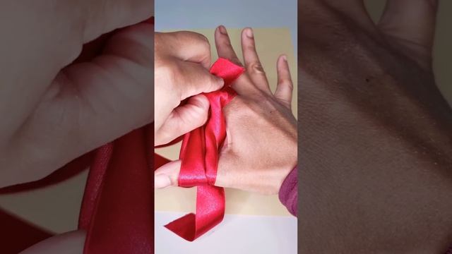 So that's how it's done! Make a bow смотреть онлайн