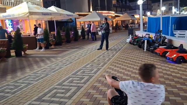 Набережная в Новомихайловском 2 июня 2023 года. Сезон открыт. Ждём в гости. смотреть онлайн