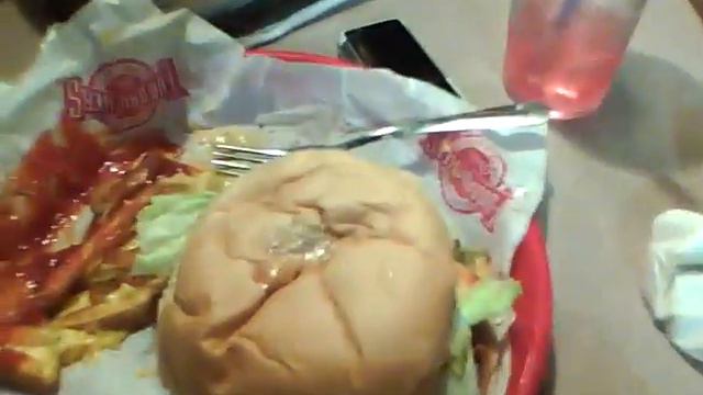 Wheezy and Philip Adventures - Man V.s Food (the intro) смотреть онлайн