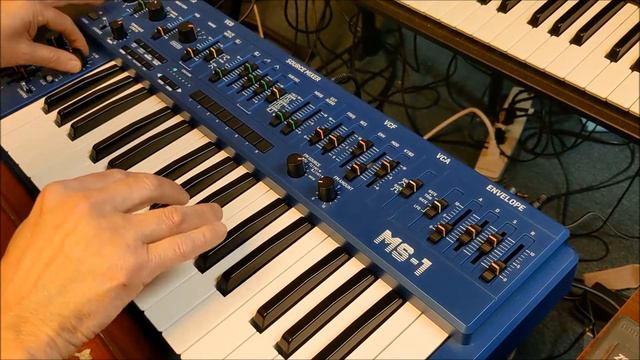 Behringer MS-1 & Boss RC-5 live looping. Actual playing - not sequencer. смотреть онлайн
