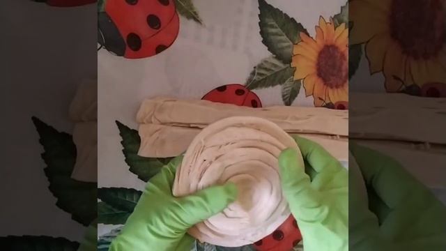 Узбекские слоёные лепёшки в тандыре/хрустящие/очень вкусные смотреть онлайн